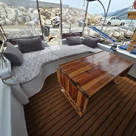 Yourtourkey Gulet Accommodation * 뎀레